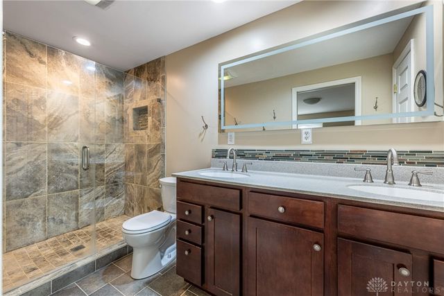 447 Greensboro Drive, Washington Twp, OH 45459