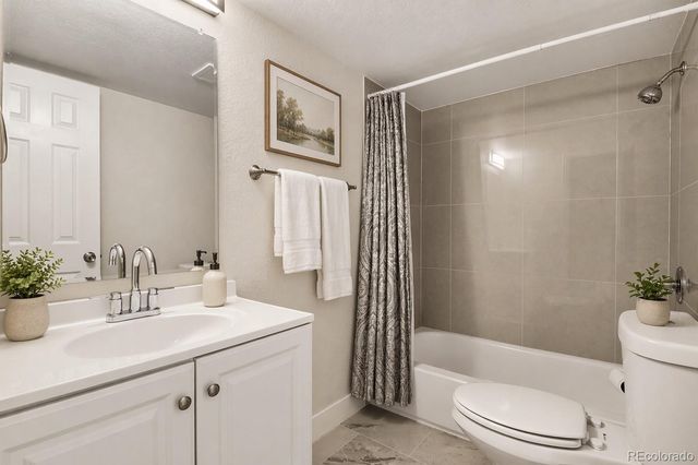 381 S Ames Street 208, Lakewood, CO 80226