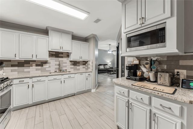 13751 Sablesprings Lane, Houston, TX 77014