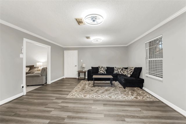 13751 Sablesprings Lane, Houston, TX 77014