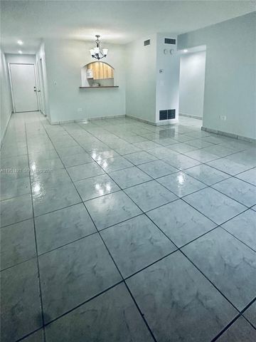 8101 SW 73rd Ave 6, Miami, FL 33143