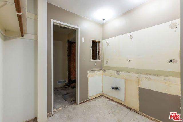 848 N Kings Road 208, West Hollywood, CA 90069