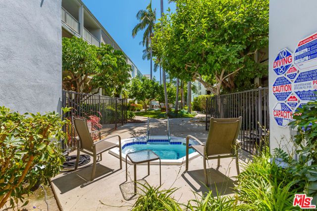 848 N Kings Road 208, West Hollywood, CA 90069