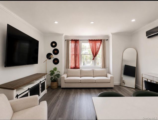62-20 80th Road, Glendale, NY 11385