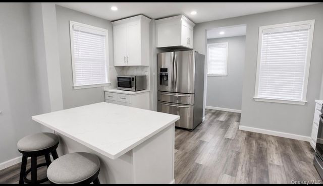 62-20 80th Road, Glendale, NY 11385