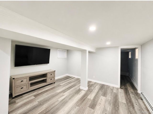 62-20 80th Road, Glendale, NY 11385