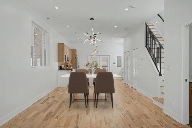 618 N Avers Avenue, Chicago, IL 60624