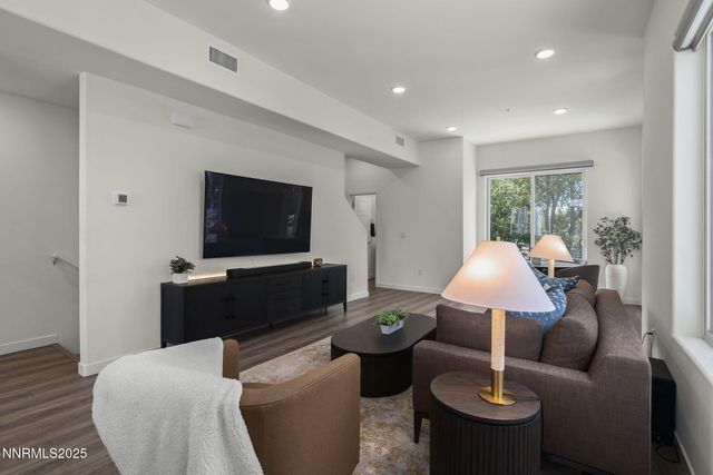 2618 Owl Rock Lane, Reno, NV 89503