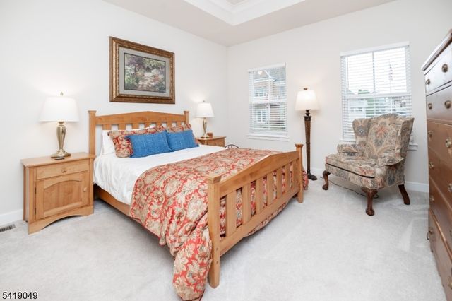 35 Sparrowhawk St, Washington Twp., NJ 07882