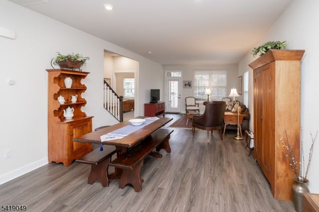 35 Sparrowhawk St, Washington Twp., NJ 07882