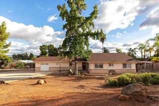 126 La Cresta Heights Rd, El Cajon, CA 92021