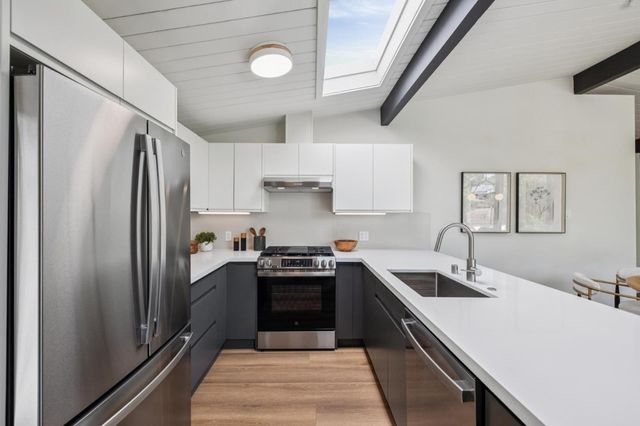 2731 Greer Road, Palo Alto, CA 94303