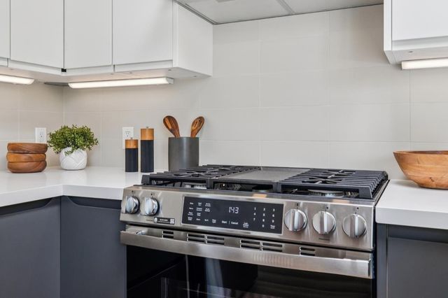 2731 Greer Road, Palo Alto, CA 94303