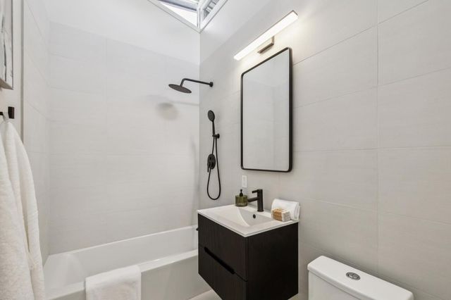 2731 Greer Road, Palo Alto, CA 94303