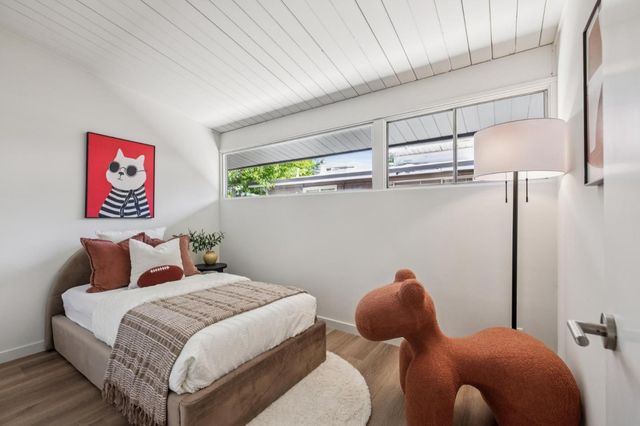 2731 Greer Road, Palo Alto, CA 94303