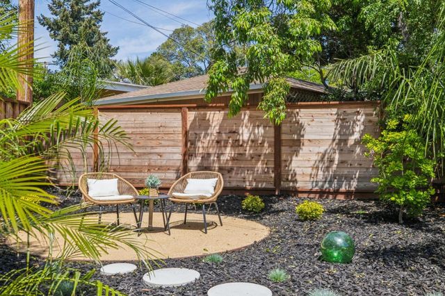 2731 Greer Road, Palo Alto, CA 94303