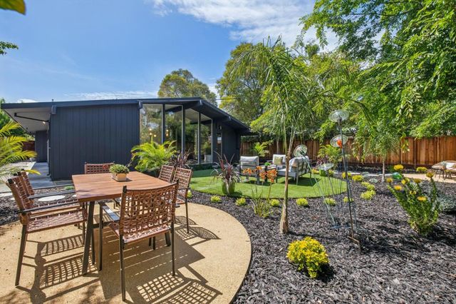 2731 Greer Road, Palo Alto, CA 94303