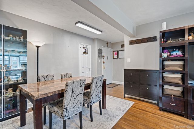 209-15 18th Avenue 3D, Bayside, NY 11360
