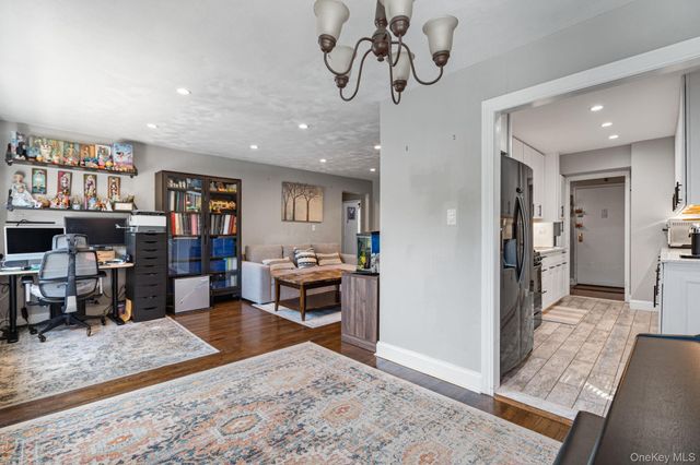 209-15 18th Avenue 3D, Bayside, NY 11360