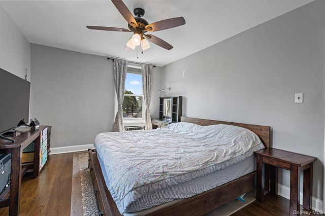 209-15 18th Avenue 3D, Bayside, NY 11360
