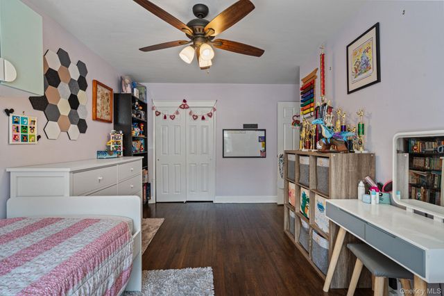 209-15 18th Avenue 3D, Bayside, NY 11360