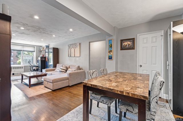 209-15 18th Avenue 3D, Bayside, NY 11360