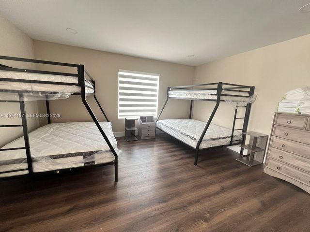 945 79th Ter 2, Miami Beach, FL 33141