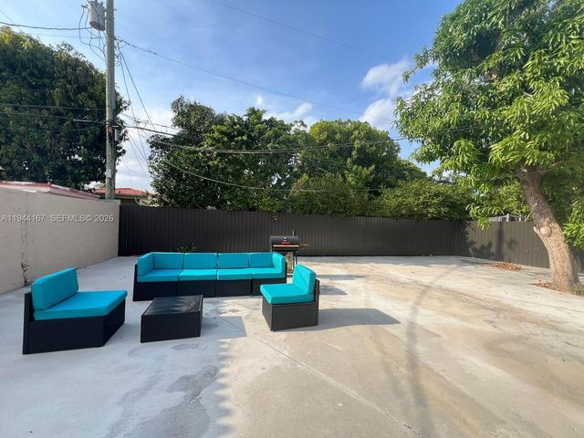 945 79th Ter 2, Miami Beach, FL 33141