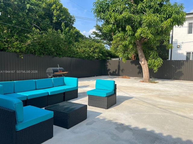 945 79th Ter 2, Miami Beach, FL 33141