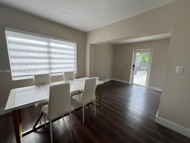 945 79th Ter 2, Miami Beach, FL 33141