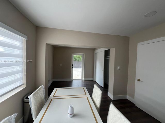 945 79th Ter 2, Miami Beach, FL 33141