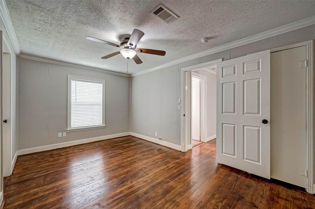 1510 Walton Street, Houston, TX 77009