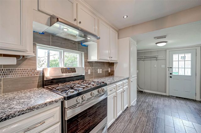 1510 Walton Street, Houston, TX 77009