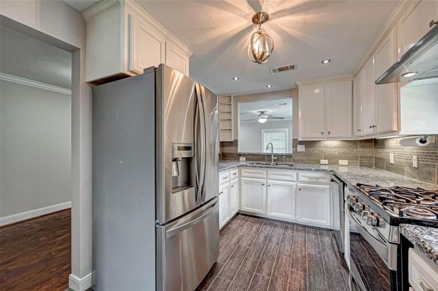 1510 Walton Street, Houston, TX 77009