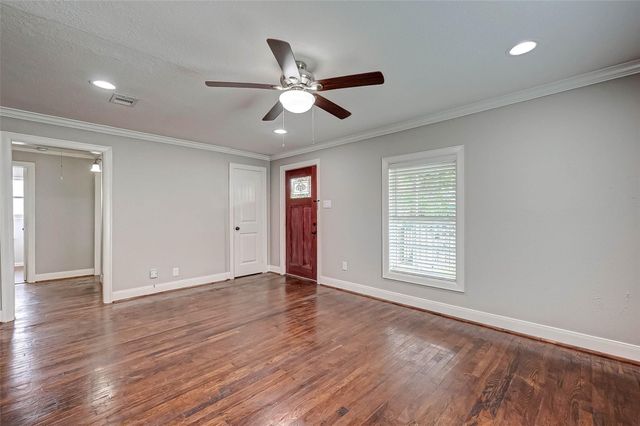 1510 Walton Street, Houston, TX 77009