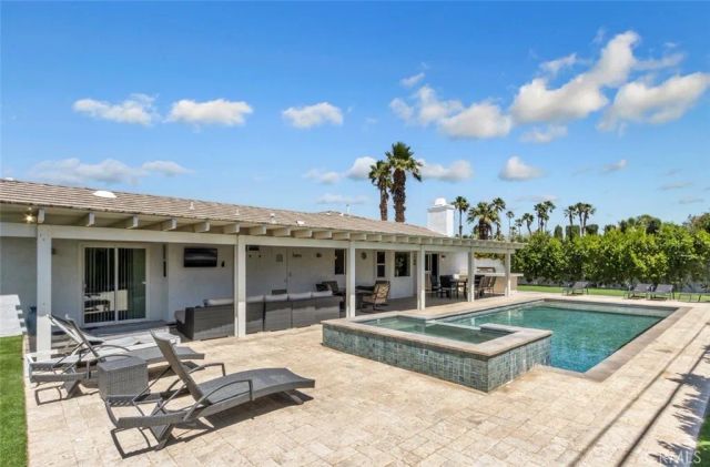 2230 N Volturno Road, Palm Springs, CA 92262