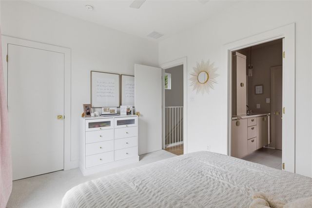 1001 Scenic DR, Georgetown, TX 78626