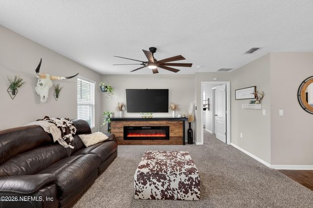 2229 WILLOW GLEN Lane, Green Cove Springs, FL 32043