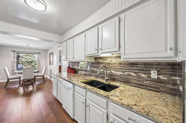 2025 NEW BEDFORD DRIVE, Sun City Center, FL 33573