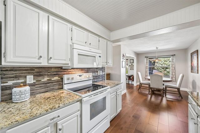 2025 NEW BEDFORD DRIVE, Sun City Center, FL 33573