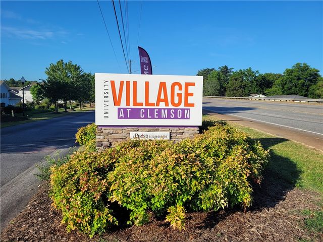 120 University Village Drive A, Central, SC 29630