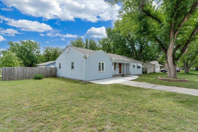 1768 N RICHMOND DR., Wichita, KS 67203