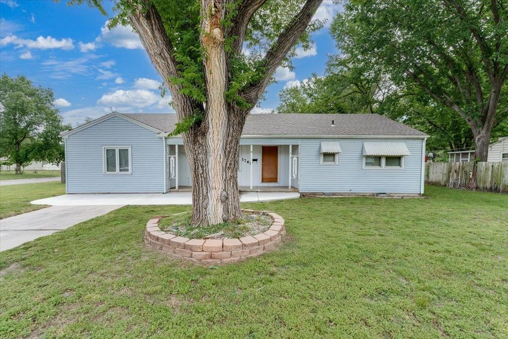 1768 N RICHMOND DR., Wichita, KS 67203