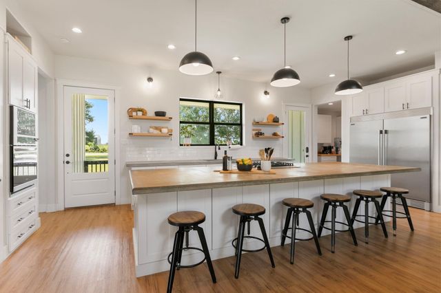 1400 Hicks Street, Tomball, TX 77375