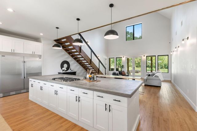 1400 Hicks Street, Tomball, TX 77375