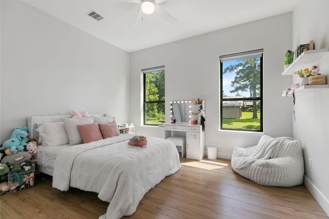 1400 Hicks Street, Tomball, TX 77375