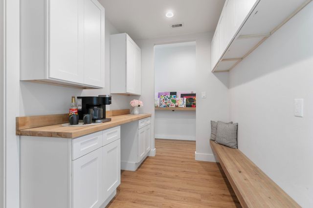 1400 Hicks Street, Tomball, TX 77375