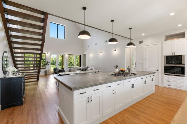 1400 Hicks Street, Tomball, TX 77375