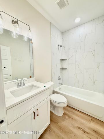 1070 Great Glen Drive, Southaven, MS 38671