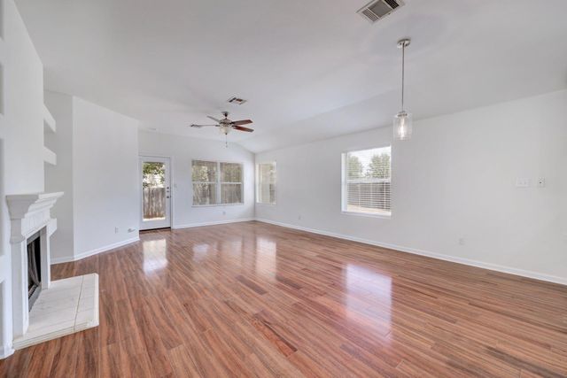 1912 Avante DR, Cedar Park, TX 78613